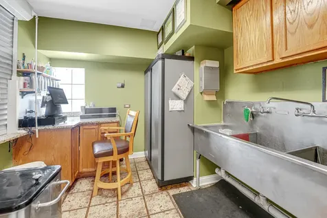2701 West 87th Street Evergreen Park IL 60805