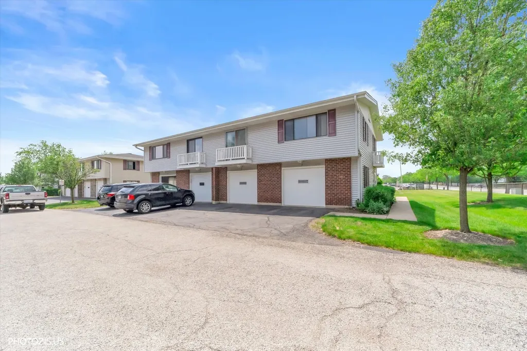 2 Dennis Court Schaumburg IL 60193