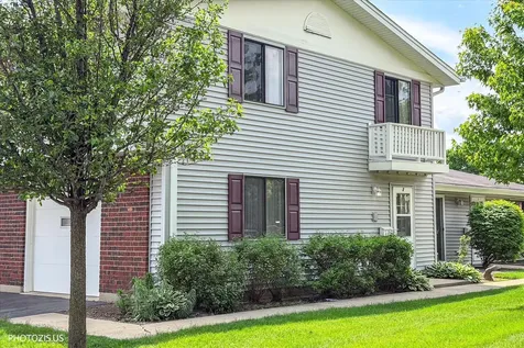 2 Dennis Court Schaumburg IL 60193