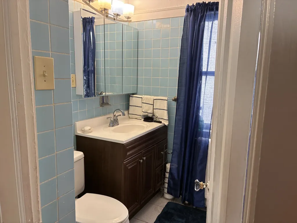 7340 South Crandon Avenue Chicago IL 60649