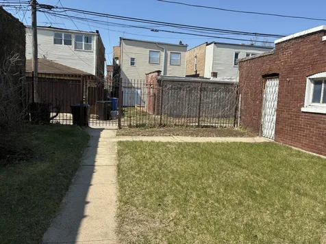 7340 South Crandon Avenue Chicago IL 60649