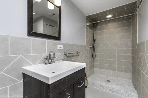 3024 North 76th Avenue Elmwood Park IL 60707