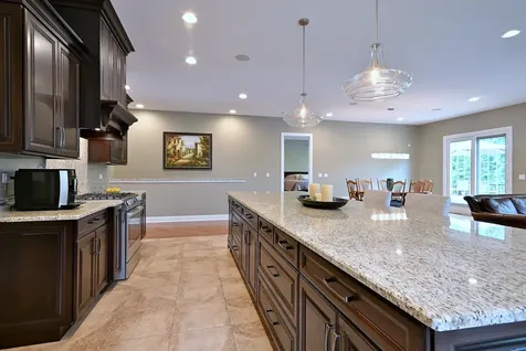 204 Donmor Drive Bloomingdale IL 60108