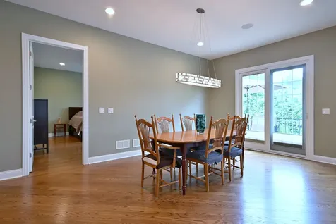204 Donmor Drive Bloomingdale IL 60108