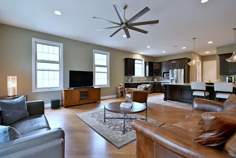 204 Donmor Drive Bloomingdale IL 60108