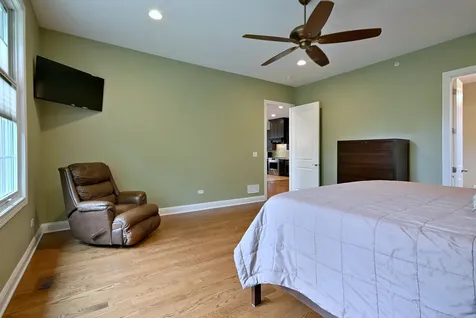 204 Donmor Drive Bloomingdale IL 60108