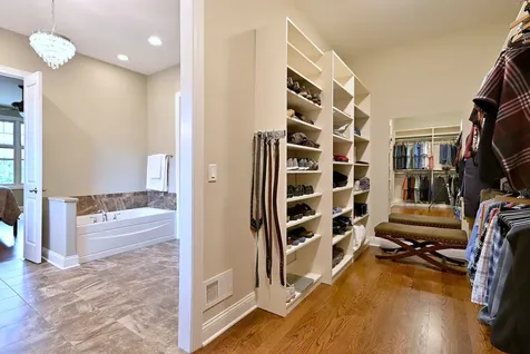 204 Donmor Drive Bloomingdale IL 60108
