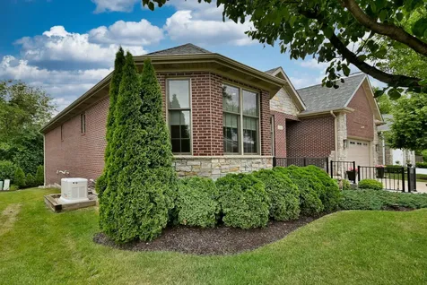 204 Donmor Drive Bloomingdale IL 60108