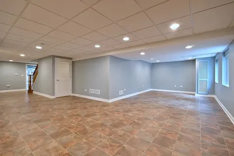 204 Donmor Drive Bloomingdale IL 60108