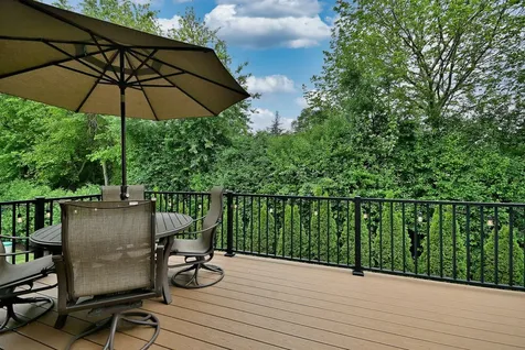 204 Donmor Drive Bloomingdale IL 60108