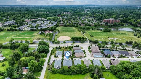 204 Donmor Drive Bloomingdale IL 60108