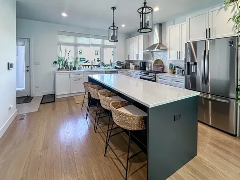 2528 West Polk Street Chicago IL 60612