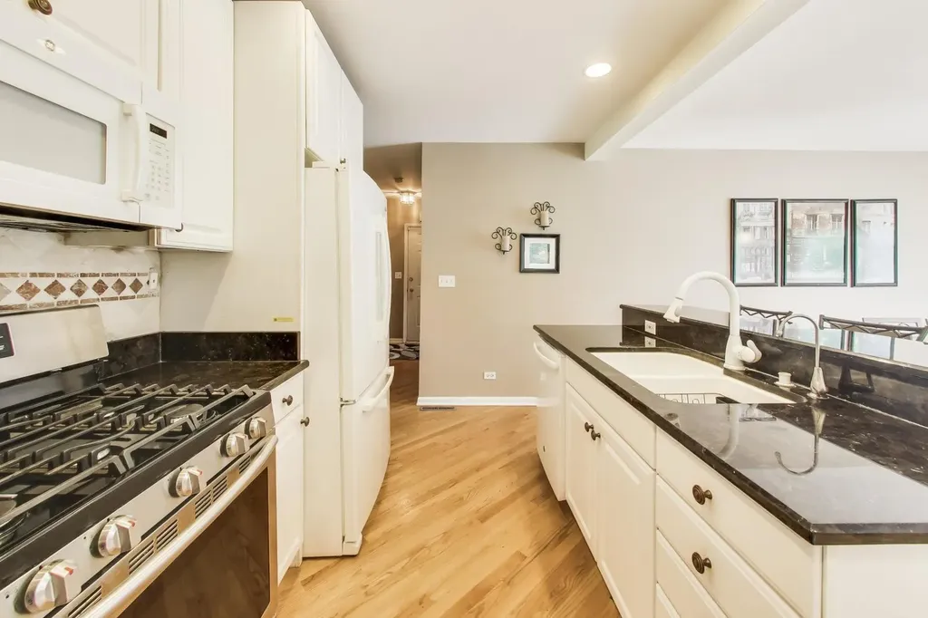 24W066 St Charles Road Wheaton IL 60187