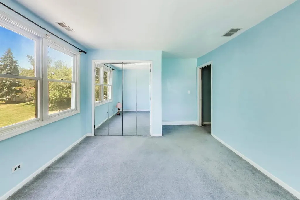 24W066 St Charles Road Wheaton IL 60187