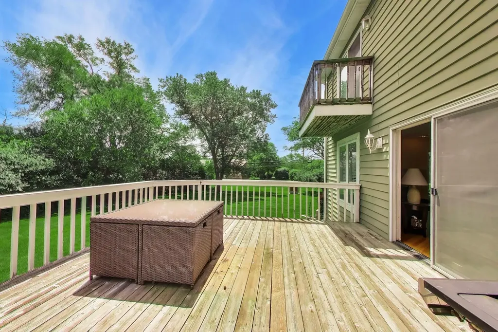 24W066 St Charles Road Wheaton IL 60187
