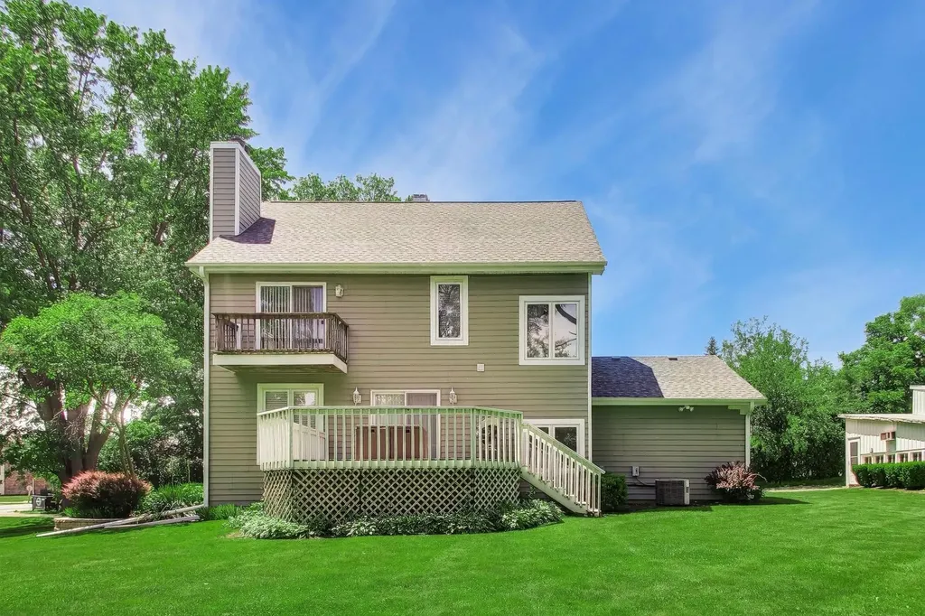 24W066 St Charles Road Wheaton IL 60187
