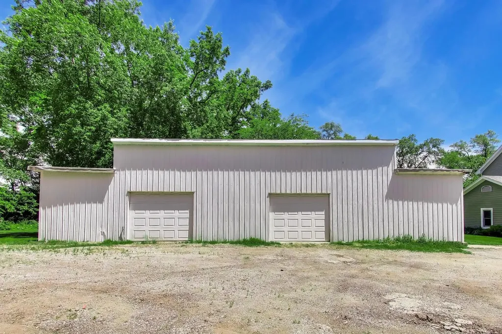 24W066 St Charles Road Wheaton IL 60187