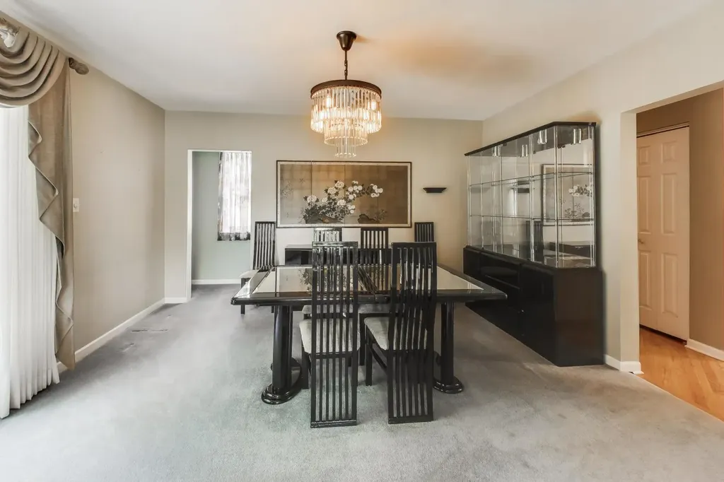 24W066 St Charles Road Wheaton IL 60187