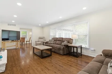 1725 Sunset Ridge Road Glenview IL 60025