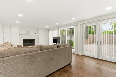 1725 Sunset Ridge Road Glenview IL 60025