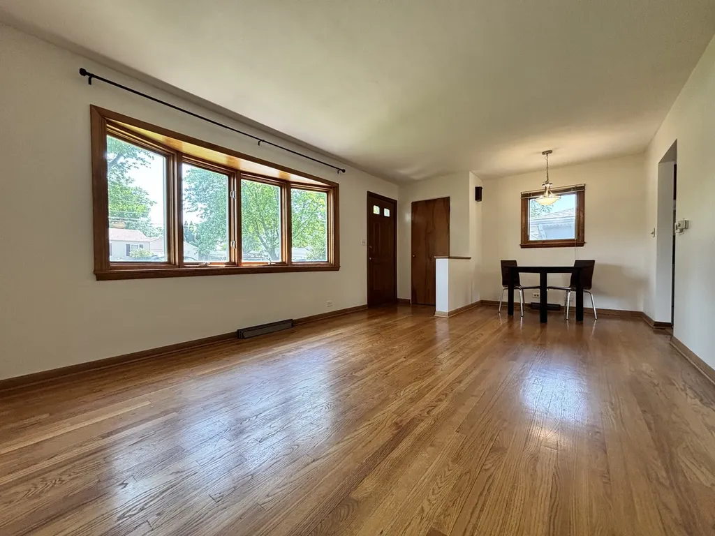 533 East Elm Street Wheaton IL 60189
