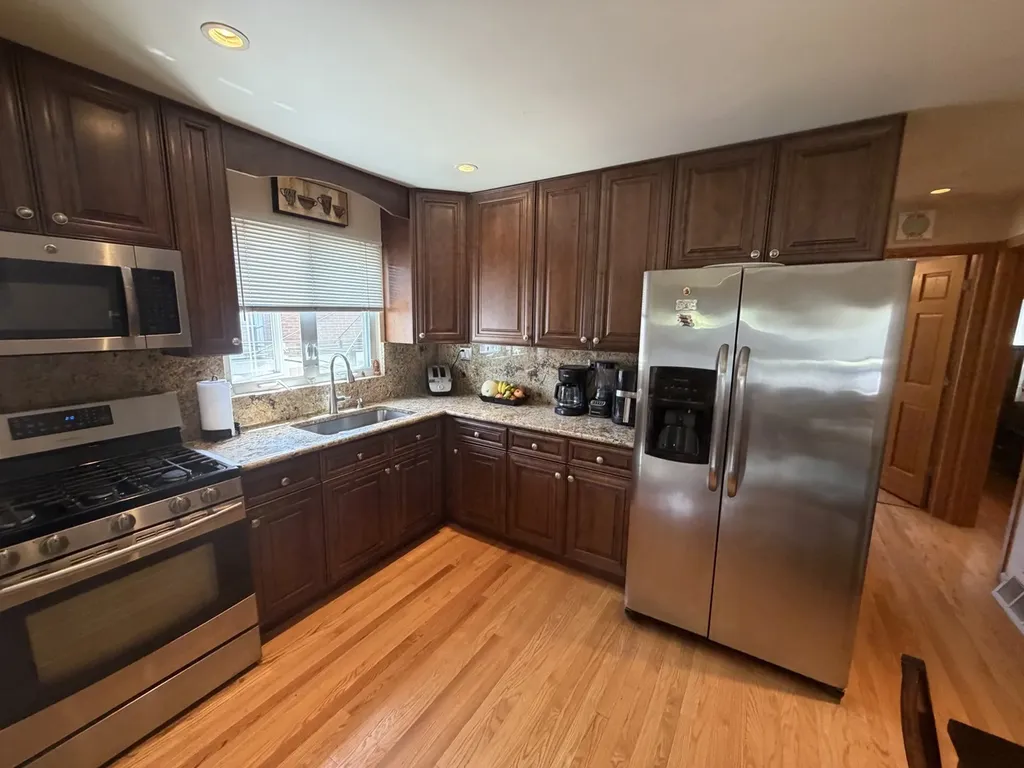 3442 Prairie Avenue Brookfield IL 60513