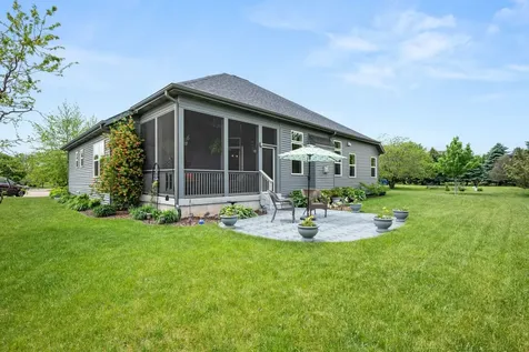 104 Larking Avenue Dekalb IL 60115