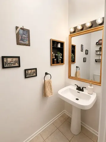1935 North Fairfield Avenue Chicago IL 60647