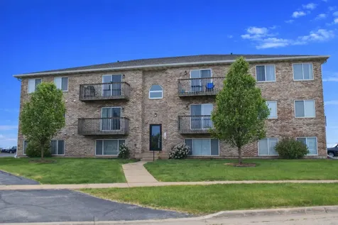 565 North Strack Street Cortland IL 60112