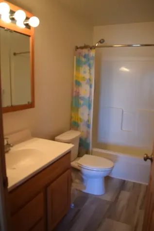 565 North Strack Street Cortland IL 60112