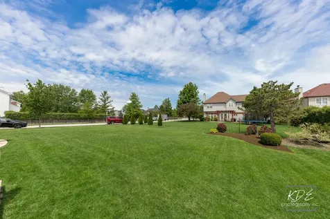 497 Treasure Drive Oswego IL 60543