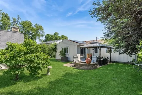 306 Hale Avenue Romeoville IL 60446