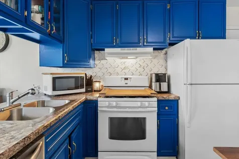 306 Hale Avenue Romeoville IL 60446