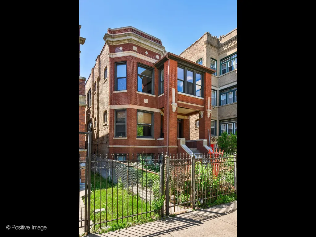 1058 North Kedzie Avenue Chicago IL 60651
