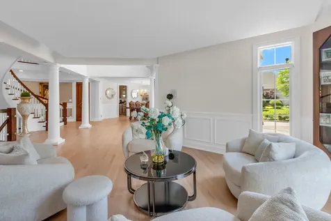 10 Clubside Court Burr Ridge IL 60527