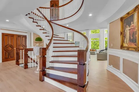 10 Clubside Court Burr Ridge IL 60527