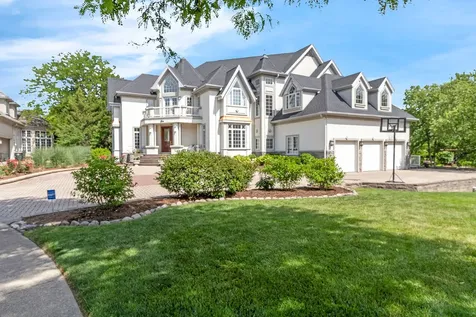 10 Clubside Court Burr Ridge IL 60527