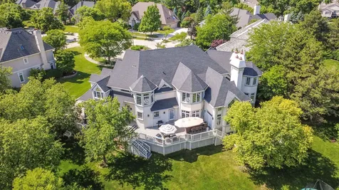 10 Clubside Court Burr Ridge IL 60527