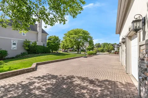 10 Clubside Court Burr Ridge IL 60527