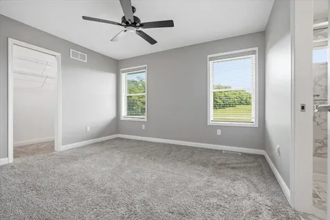 38 Winding Way Bloomington IL 61705