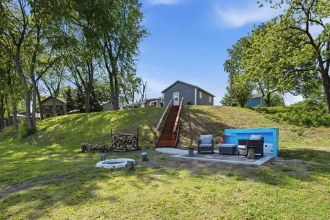 104 1ST Street E Lyndon IL 61261