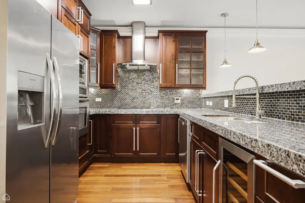 4755 North Kilbourn Avenue Chicago IL 60630
