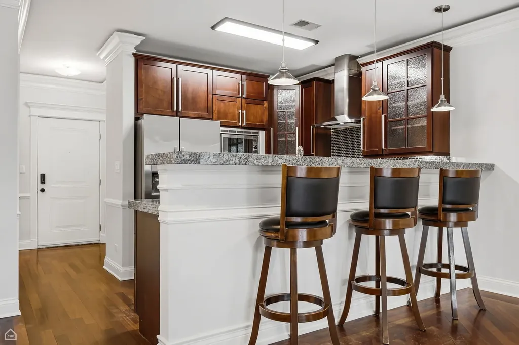 4755 North Kilbourn Avenue Chicago IL 60630