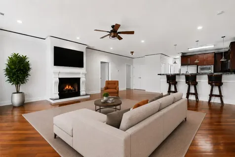 4755 North Kilbourn Avenue Chicago IL 60630