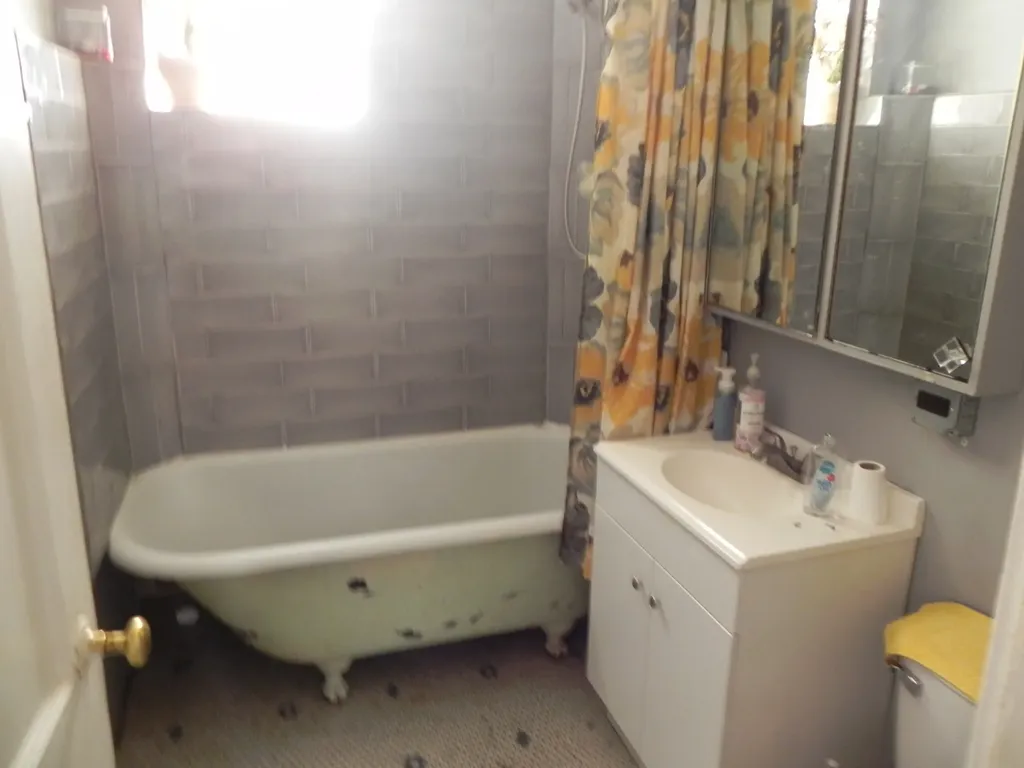 2330 West Thomas Street Chicago IL 60622