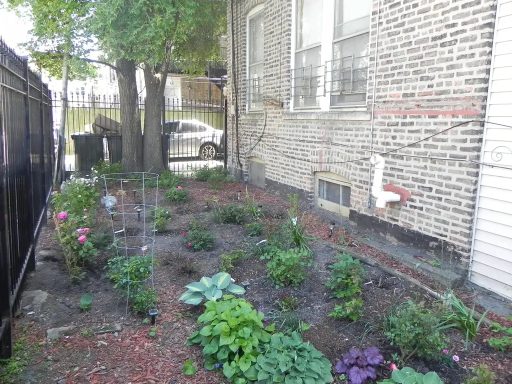 2330 West Thomas Street Chicago IL 60622