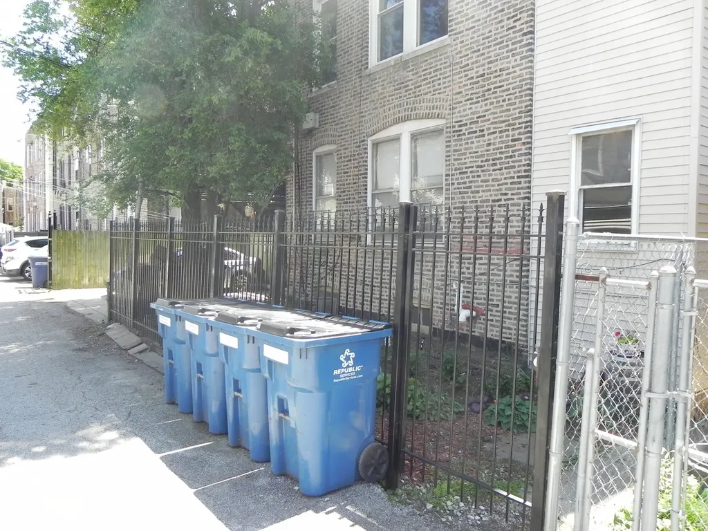 2330 West Thomas Street Chicago IL 60622