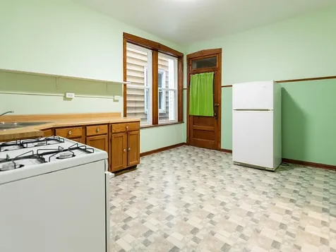 2330 West Thomas Street Chicago IL 60622