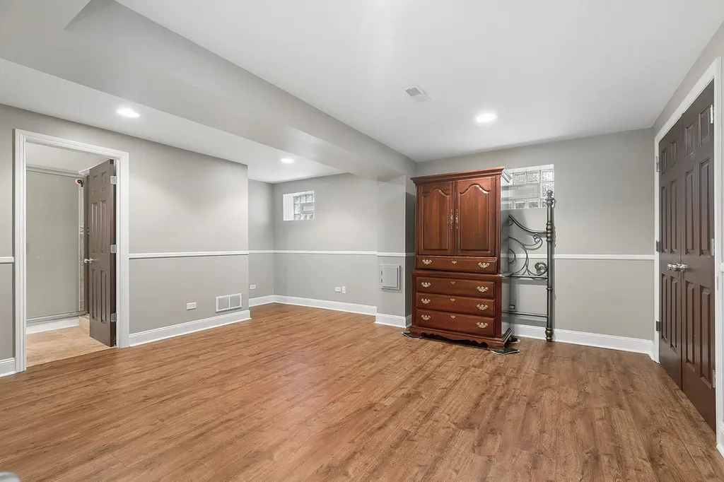 17320 Elk Drive Orland Park IL 60467