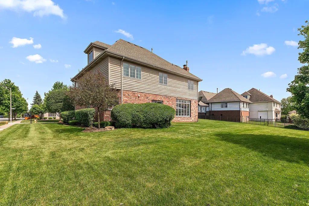 17320 Elk Drive Orland Park IL 60467